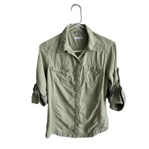 Columbia Sportswear | Sage Green Women’s Button Down Shirt | Size Petite Small